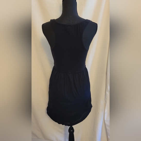 OLD NAVY Sleeveless Black Dress - Picture 2 of 3
